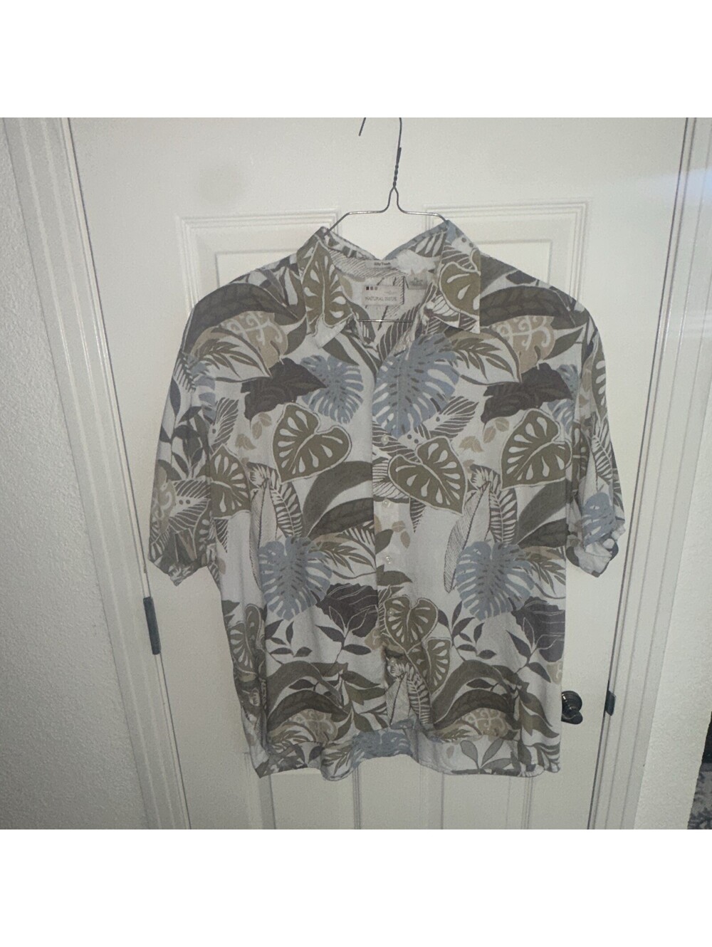 Natural Issue Men's XL Rayon Floral Hawaiian Short Sleeve Button-Up